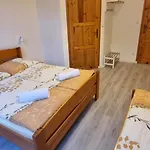 Pod Zaglami 포비에로보